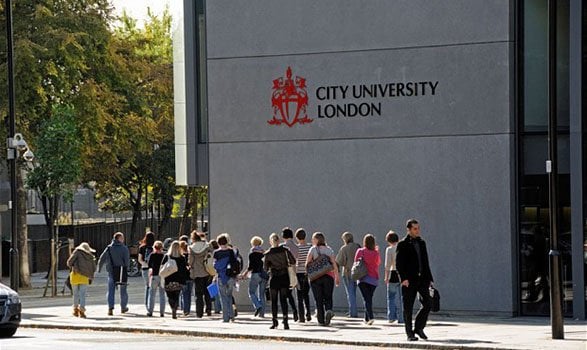University of London Londra Üniversitesi Toplantı Resimleri ile ilgili görsel sonucu