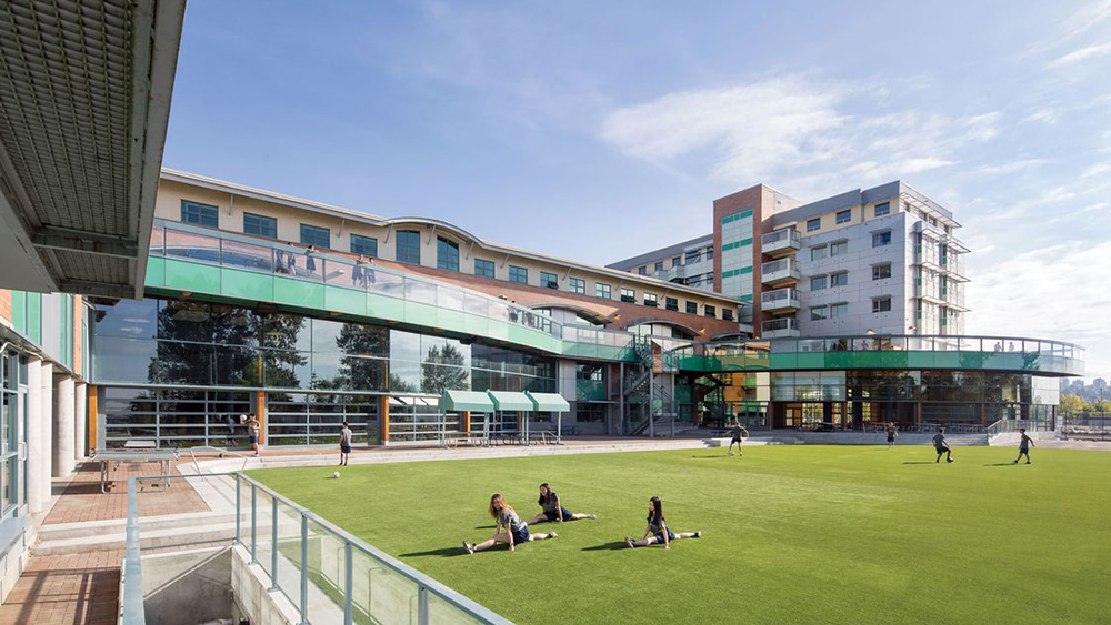 Bodwell High School Dil Okulu