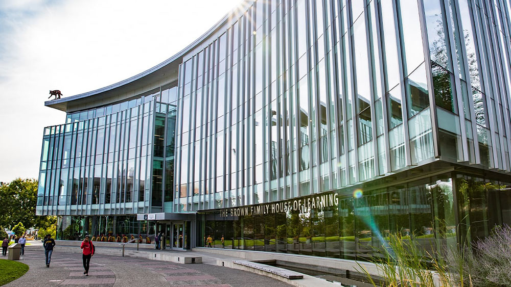 Thompson Rivers University Language School Image