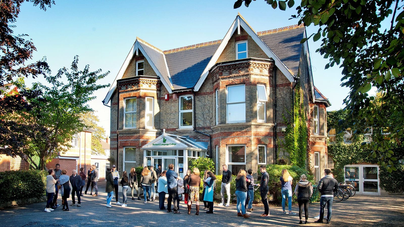 Richard Language College Bournemouth Dil Okulları