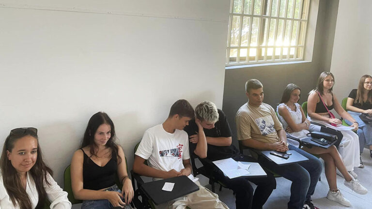 AClass Academy of English Pembroke