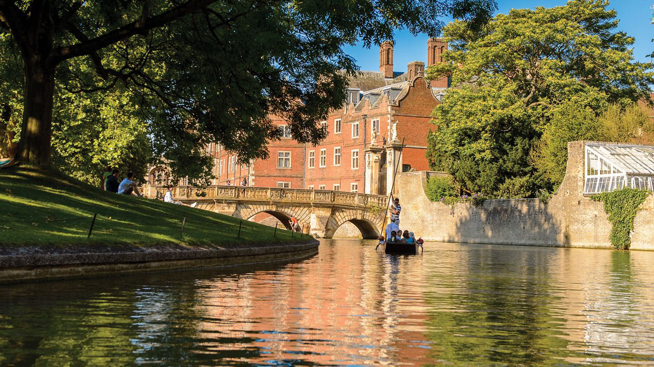 Learn English in Cambridge – ESL Cambridge English Schools