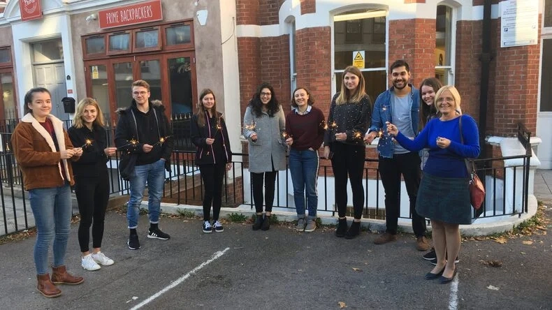 English 2000 Language School