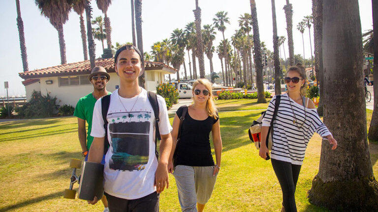 Kaplan International Colleges Santa Barbara Dil Okulu