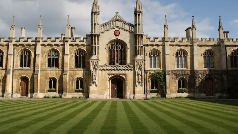 University of Cambridge (Cambridge Üniversitesi)