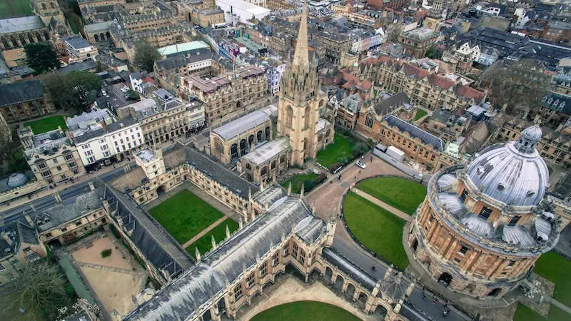 University of Oxford (Oxford Üniversitesi)