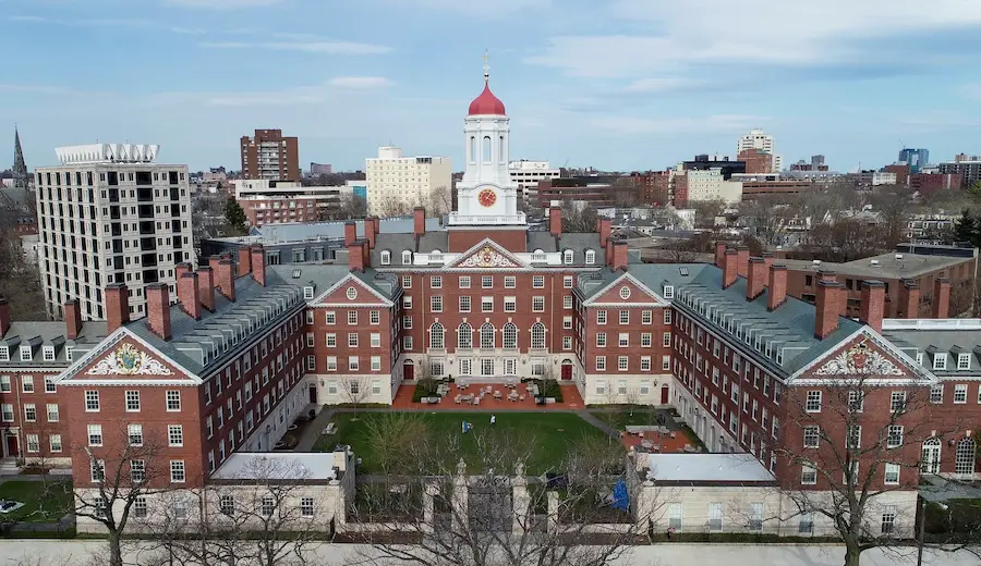 harvard üniversitesi