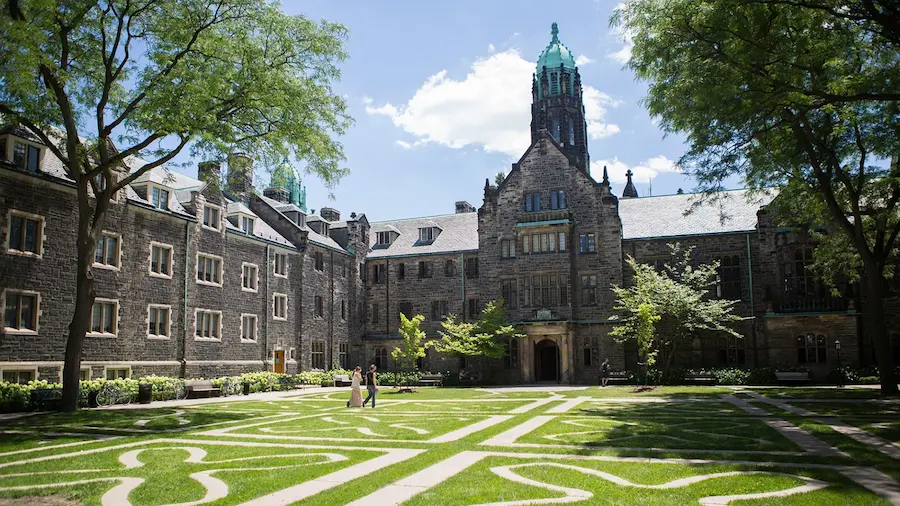 toronto üniversitesi